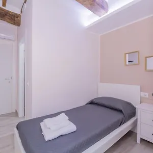 residenza-borgo-guazzo.emilia-romagnahotels.net/